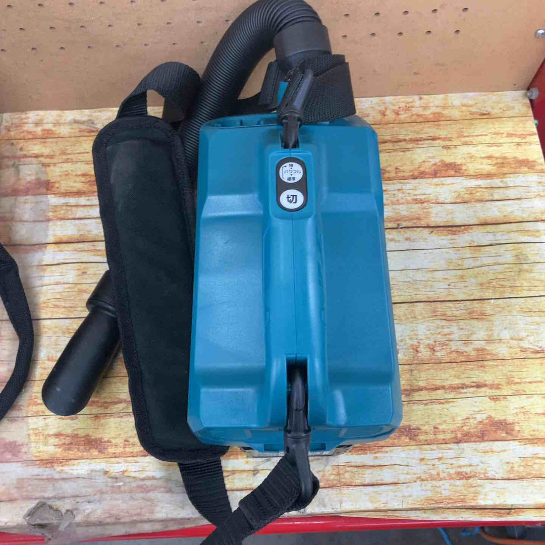 ☆マキタ(makita) コードレス掃除機(充電式クリーナー) CL121DZ【川崎店】
