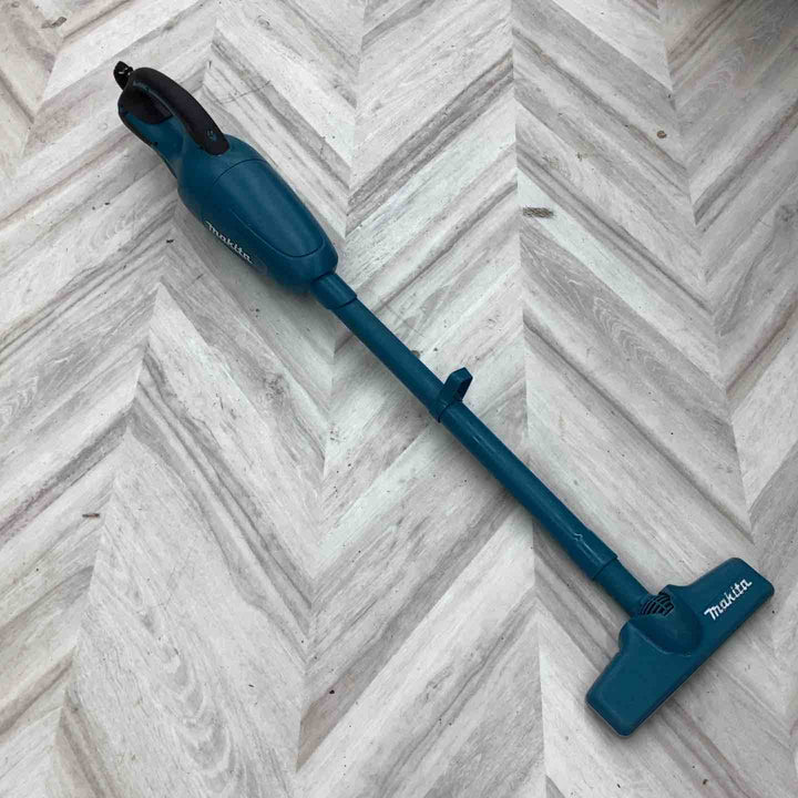 ◇マキタ(makita) コードレスクリーナー CL180FDZ【越谷店】