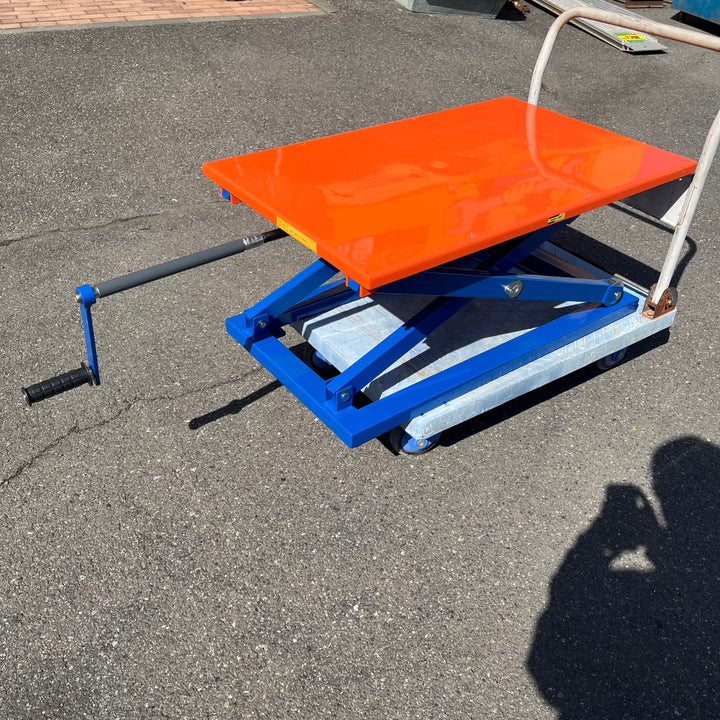 【店頭受取り限定】カイザークラフト(KAISER+KRAFT) 手動手回し昇降台 ※車輪ついていません【岩槻店】