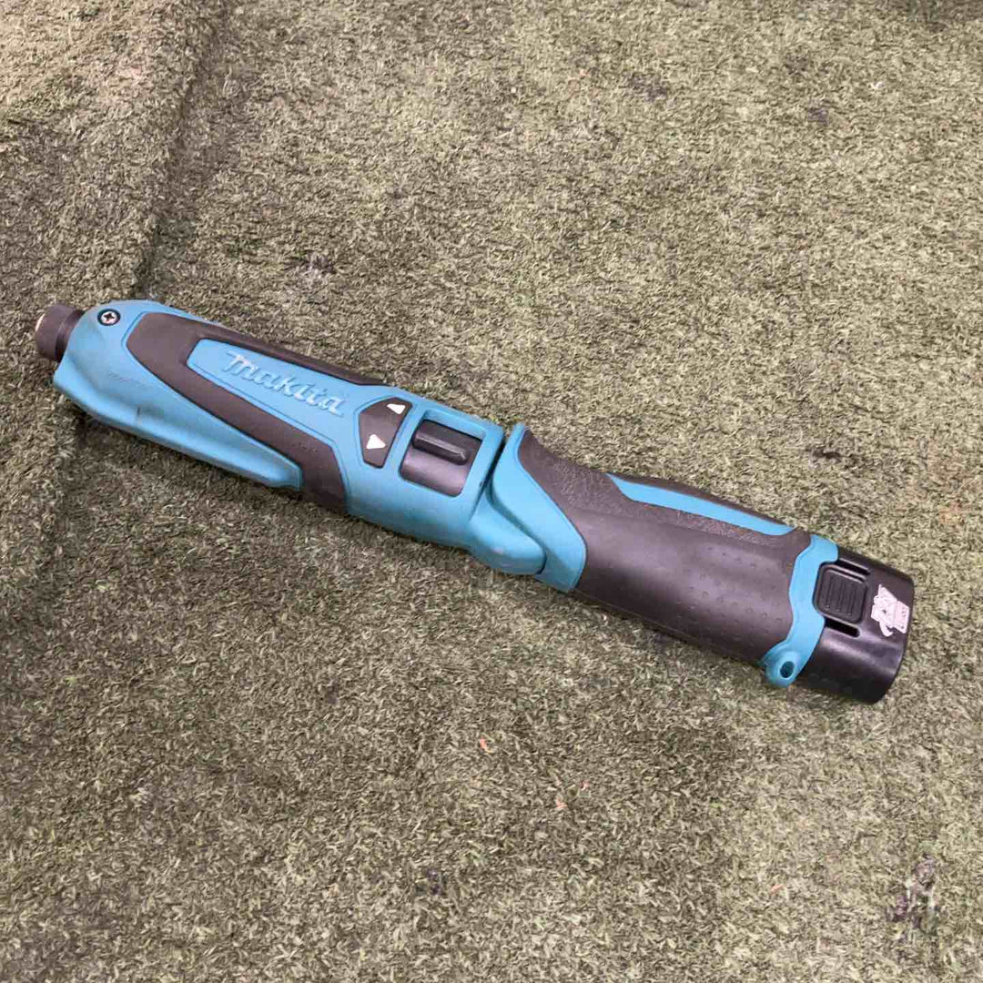 ☆マキタ(makita) 充電式ペンインパクトドライバ TD021DS 動作確認済【川口店】