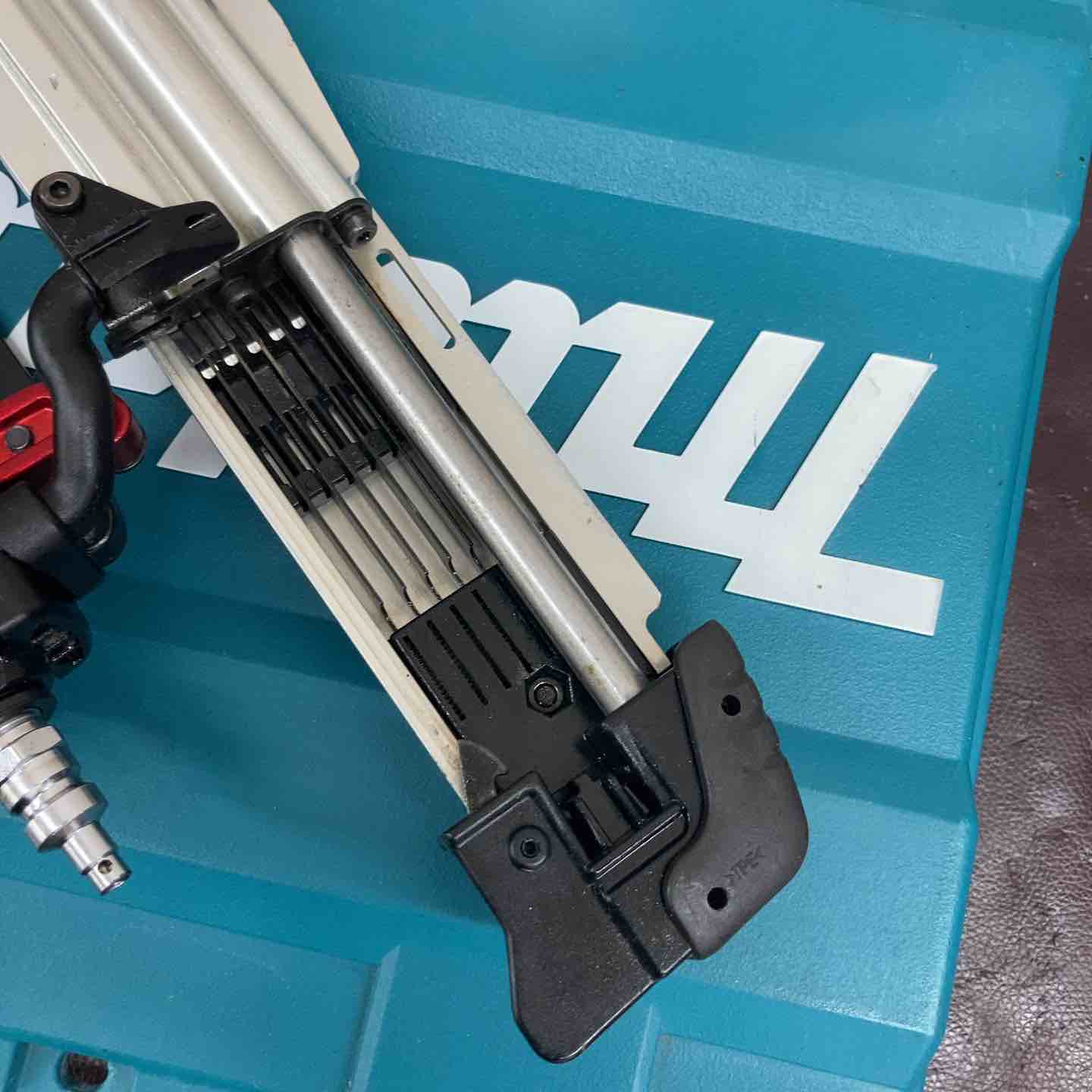 中古品】 マキタ(makita) 高圧ピンネイラ AF501HP 【東大和店