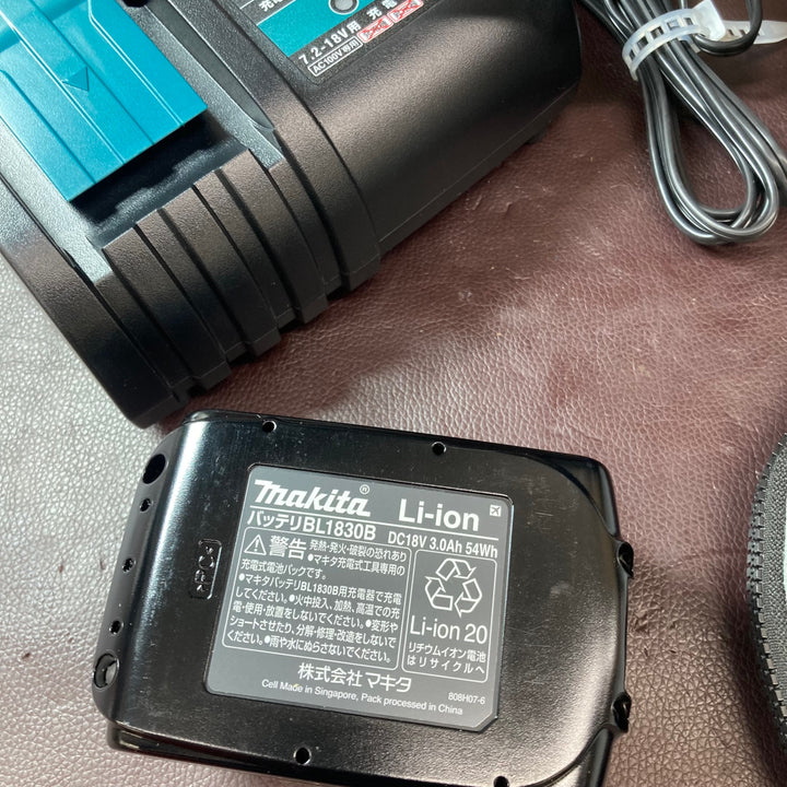 【未使用品(店頭展示品)】マキタ(makita) コードレスブロワ集じん機 MUB187DSF 18V3.0Ah【東大和店】