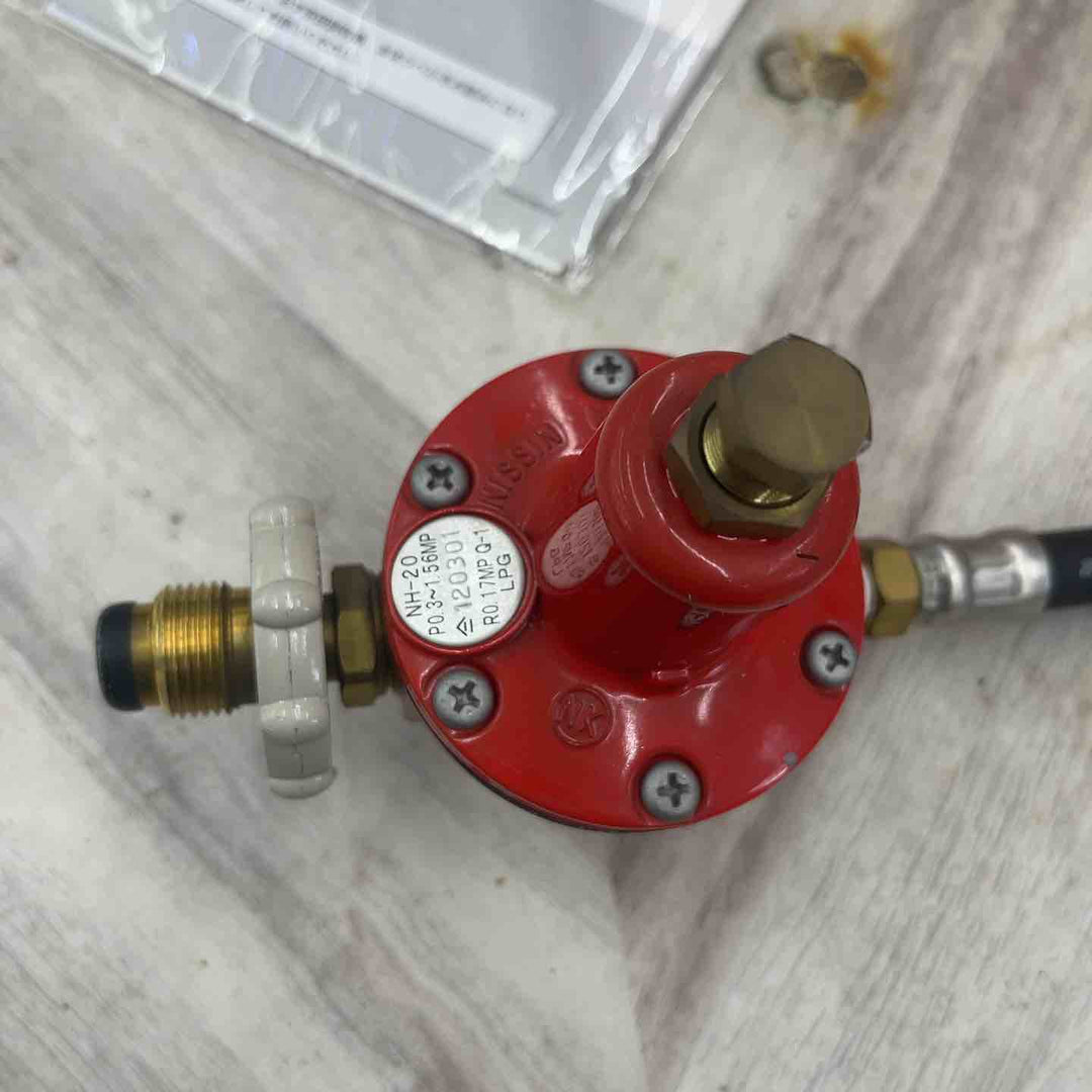 三菱 ガスボンベ式発電機 MGC900GPA01【越谷店】