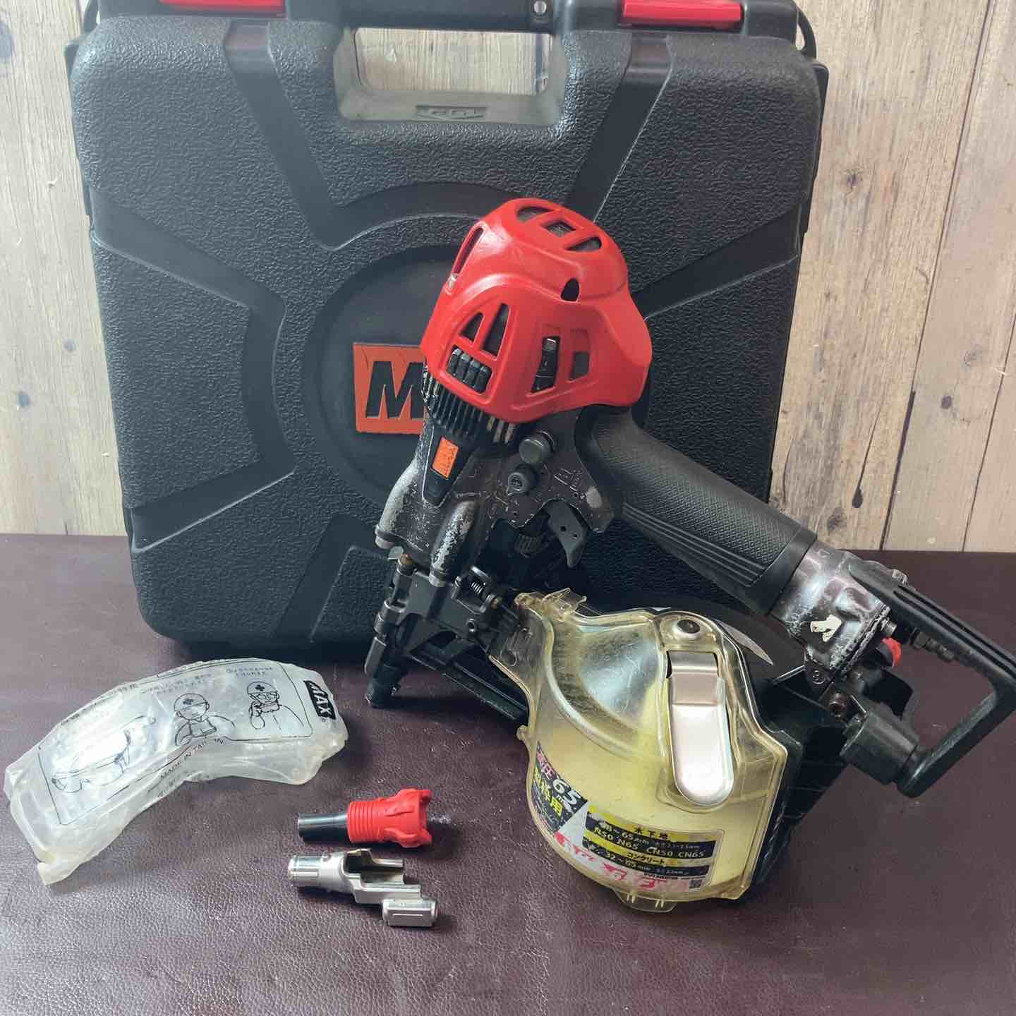 中古品】 マックス(MAX) 高圧エア釘打ち機 HN-65FW1(アタッチメントV付