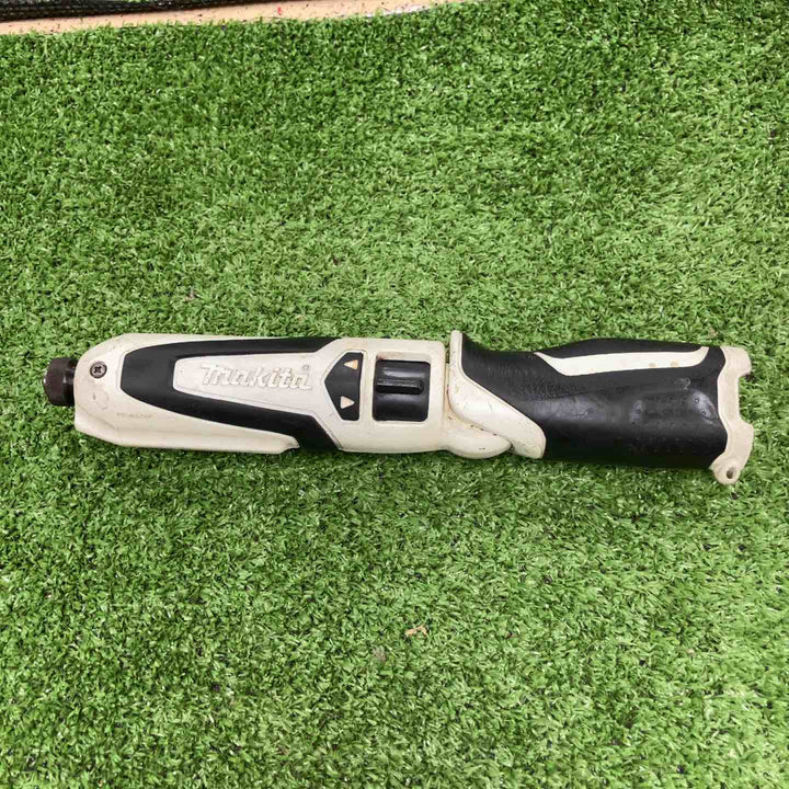 ☆マキタ(makita) コードレスペンインパクトドライバ TD021DSW【川崎店】