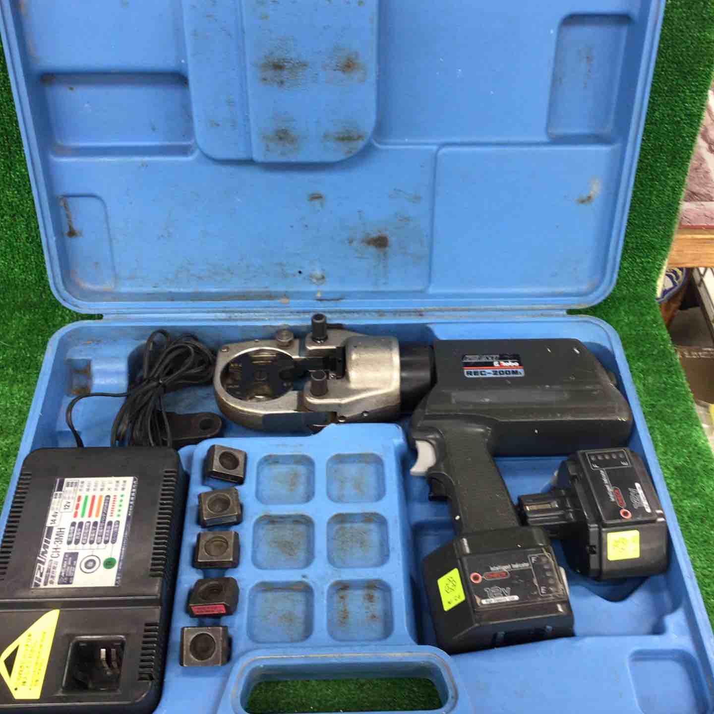 ◇泉精器(IZUMI) コードレス油圧式圧着工具 REC-200M1【川崎店