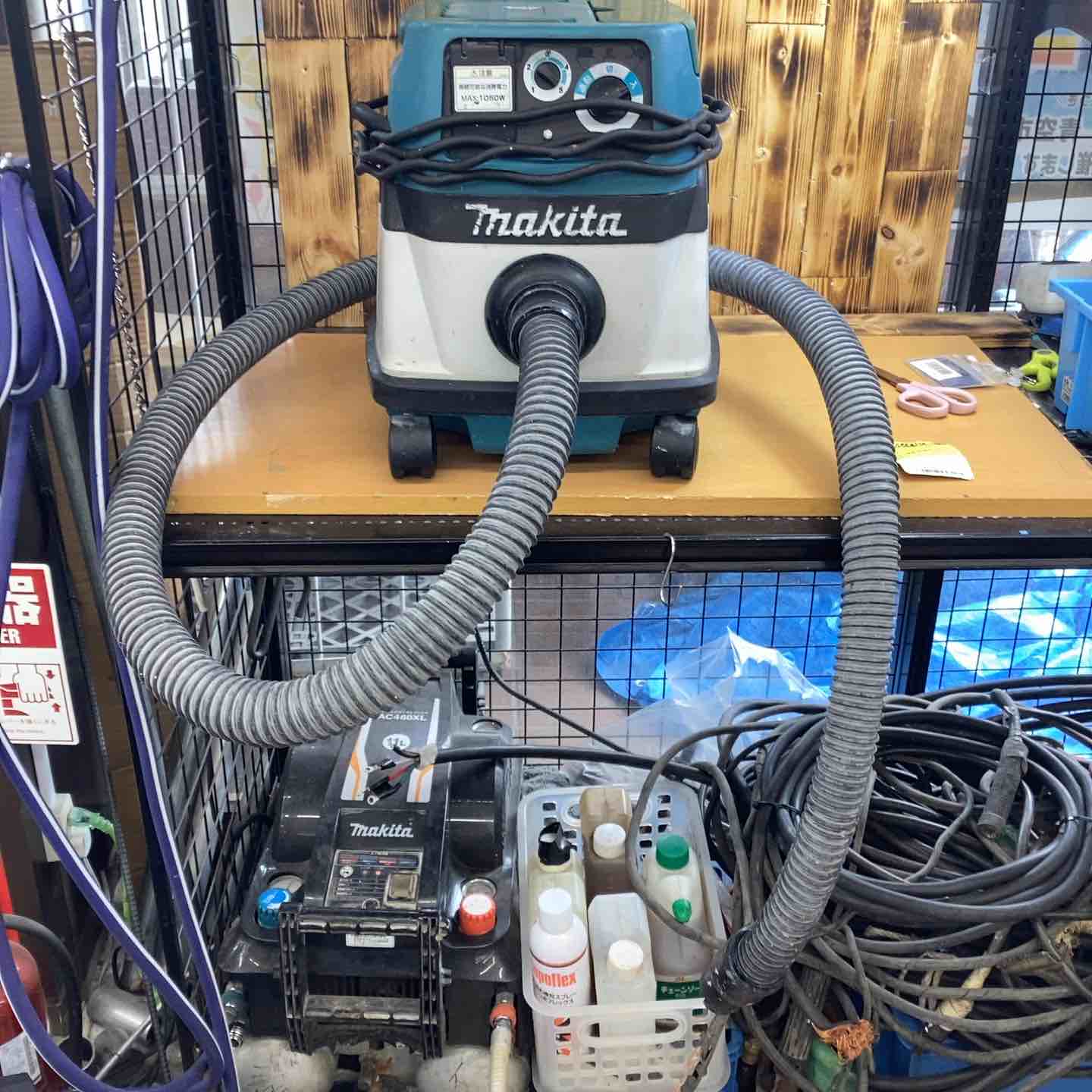 ★マキタ(makita) 集じん機 乾湿両用 483(P)【越谷店】 ☆マキタ(makita) 集じん機 乾湿両用 483(P) ホース付き【越谷店