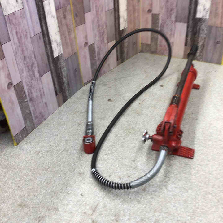 理研 手動油圧ポンプ P-1B　先端S04-15【八潮店】