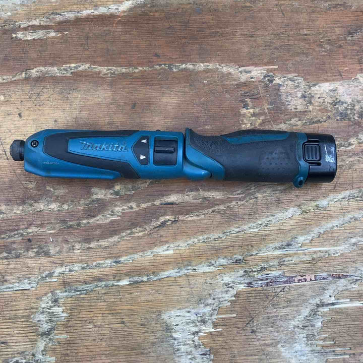 ☆マキタ(makita) コードレスペンインパクトドライバー TD021DZ【柏店】