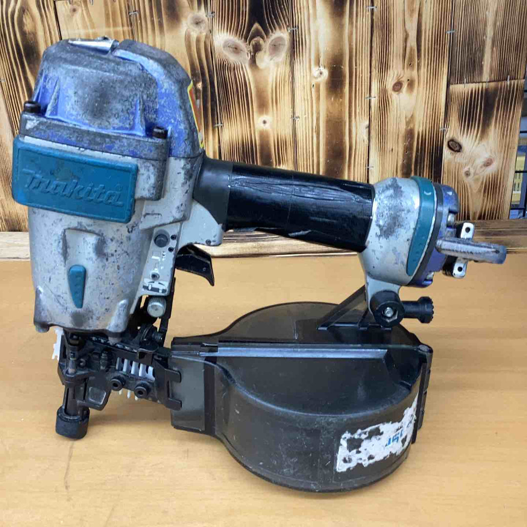 ☆マキタ(makita) 常圧エア釘打ち機 AN552【越谷店】