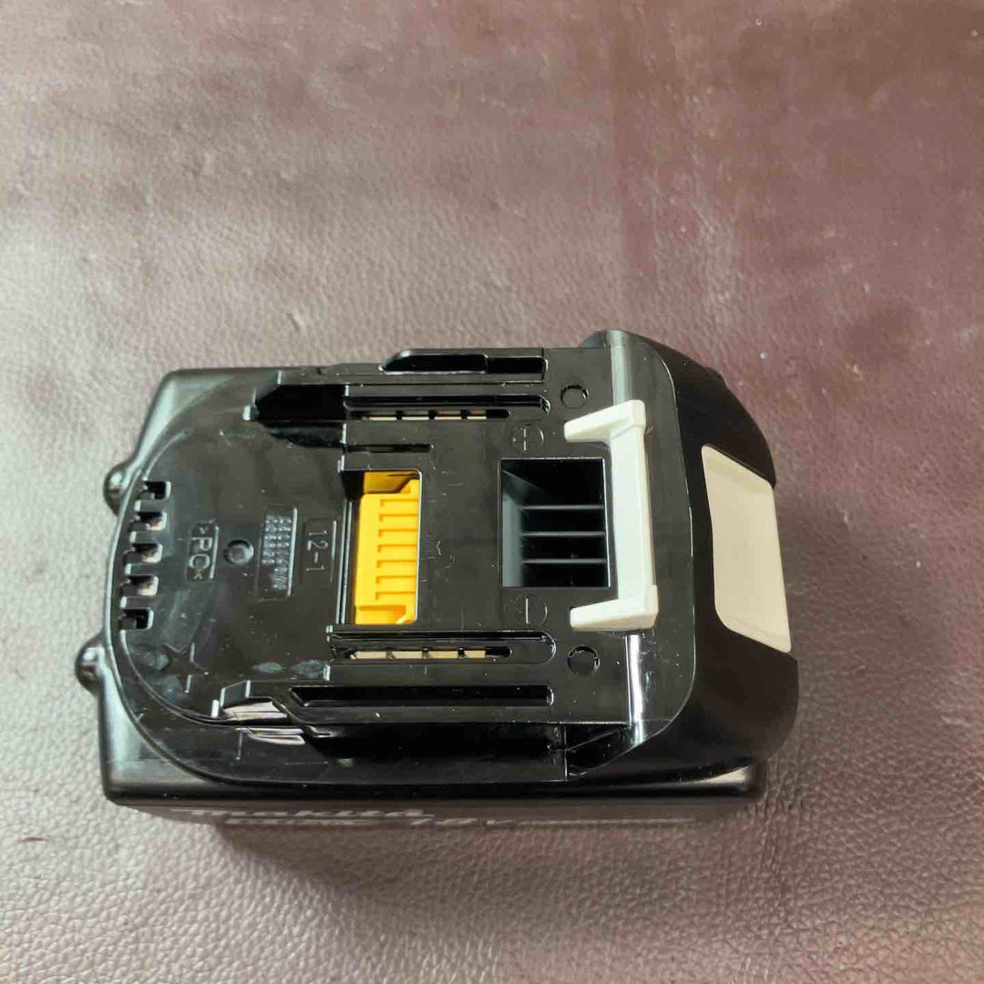 【中古品】 マキタ(makita) コードレスかくはん機 UT130DZ 充電1回バッテリー 18V/6.0Ah BL1860B 1個付 充電式撹拌機 【東大和店】