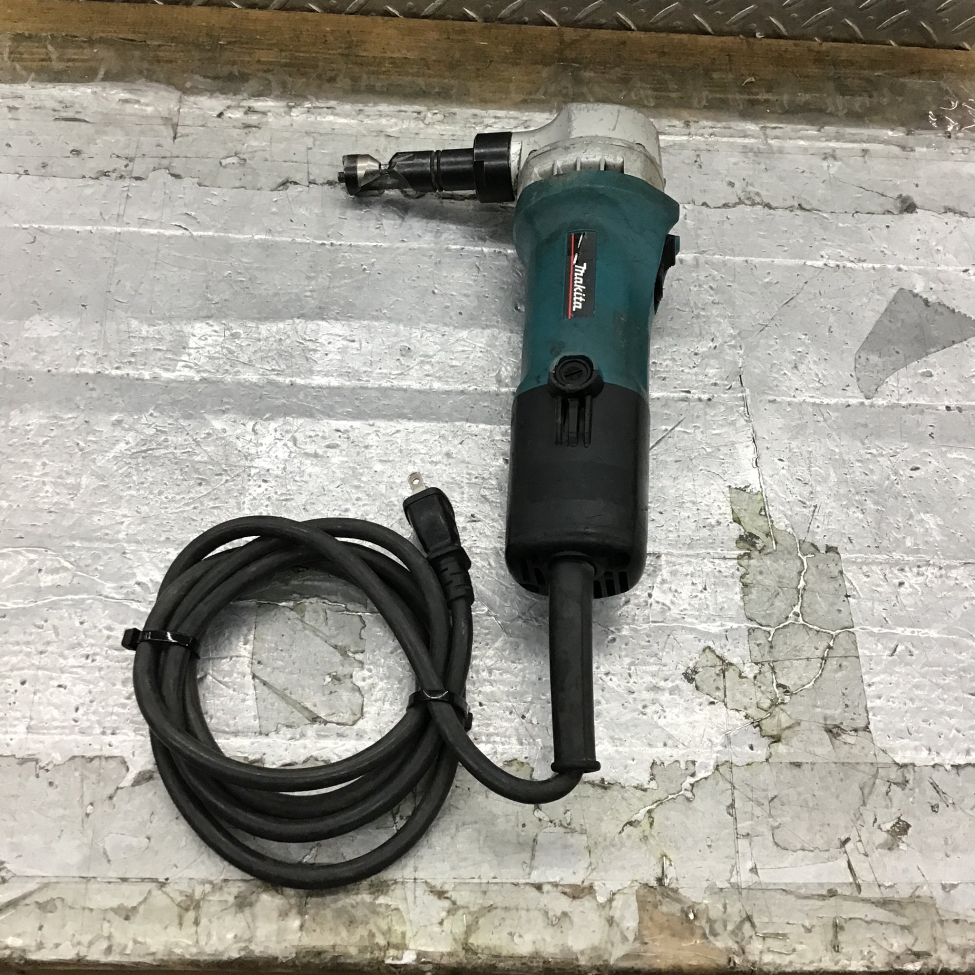 ☆マキタ(makita) ニブラ JN1601【所沢店】 – アクトツールオンライン