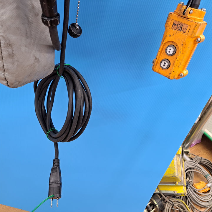 ★KITO(キトー) 電動チェーンブロック ED24ST 2速形 240kg チェーン約20m リモコンコード約17m【岩槻店】