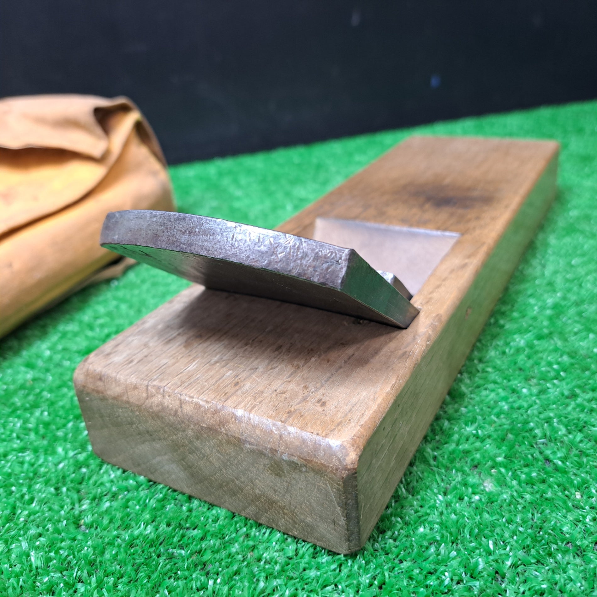 美品】高級鉋 左銘入高級鉋 左銘入 会津 重延作 寸八鉋 共裏 袋有