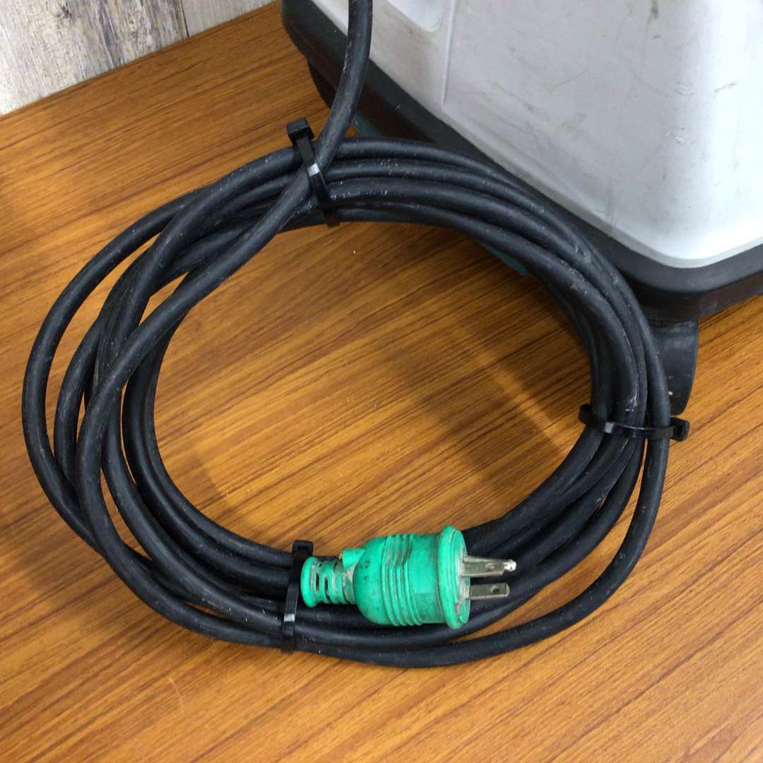 【中古品】★マキタ makita 集じん機 乾湿両用 483(P) ホース付き ノズルなし【八潮店】