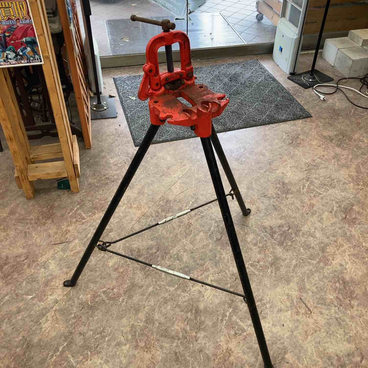 【店頭受取り限定】◇MCC 脚付パイプバイス VL-NO.0 VL-N00【所沢店】