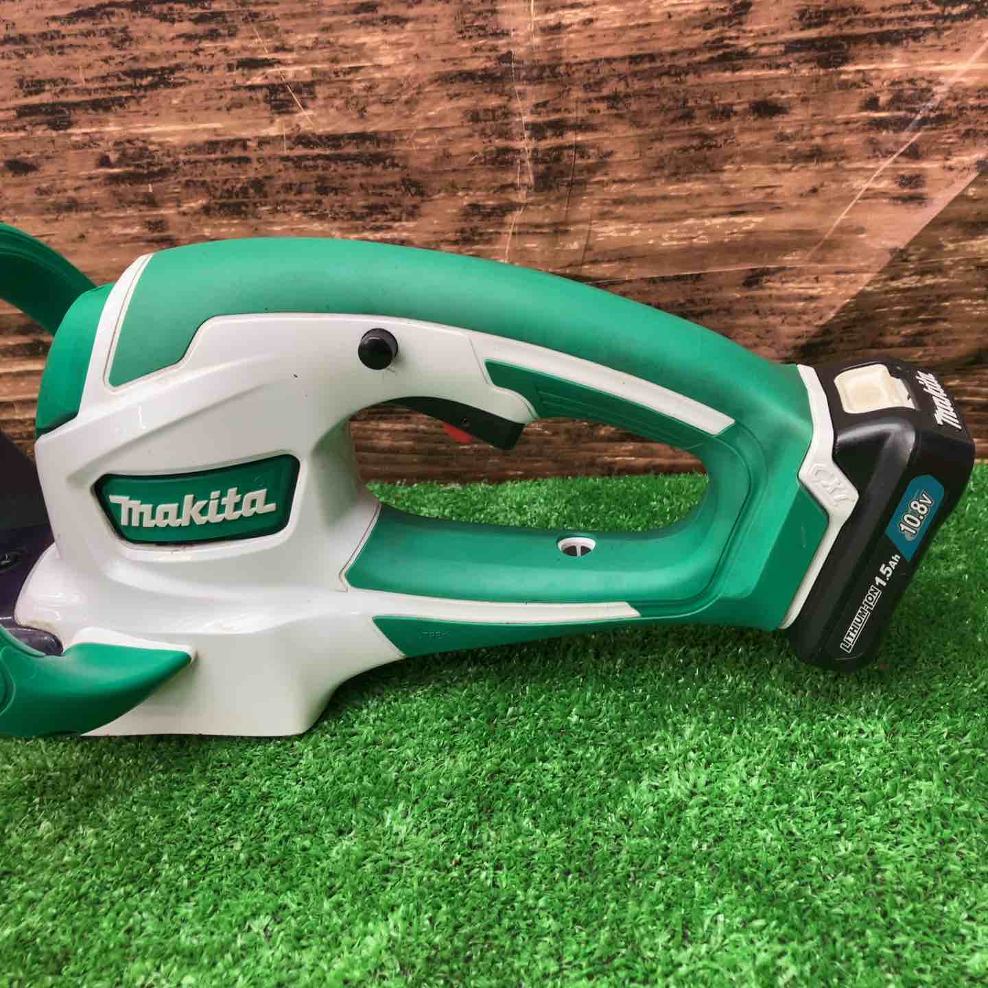 ◇マキタ(makita) コードレス生垣バリカン MUH354DWH【川越店】 ◇マキタ(makita) コードレス生垣バリカン MUH354DWH【川越店