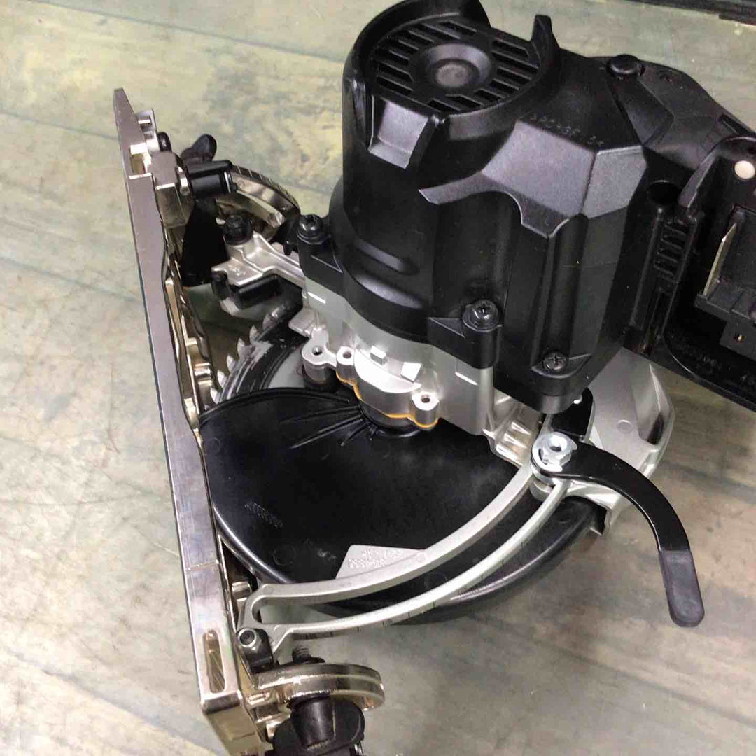 マキタ(makita) コードレス丸のこ HS631DRGXB 【東大和店】