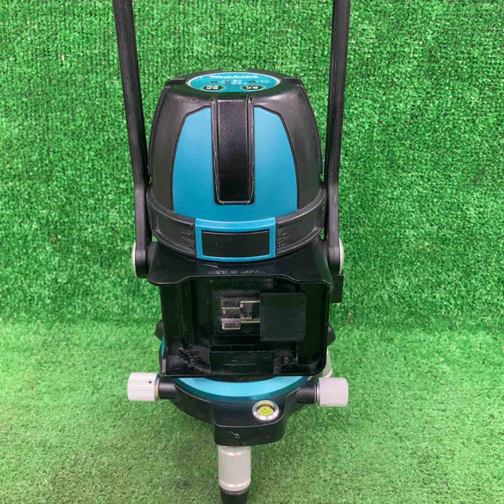 ◇マキタ(makita) 高輝度コードレスグリーンレーザー墨出し器 SK312GDZ おおがね・通り芯・ろく (SK312GD)【川崎店】