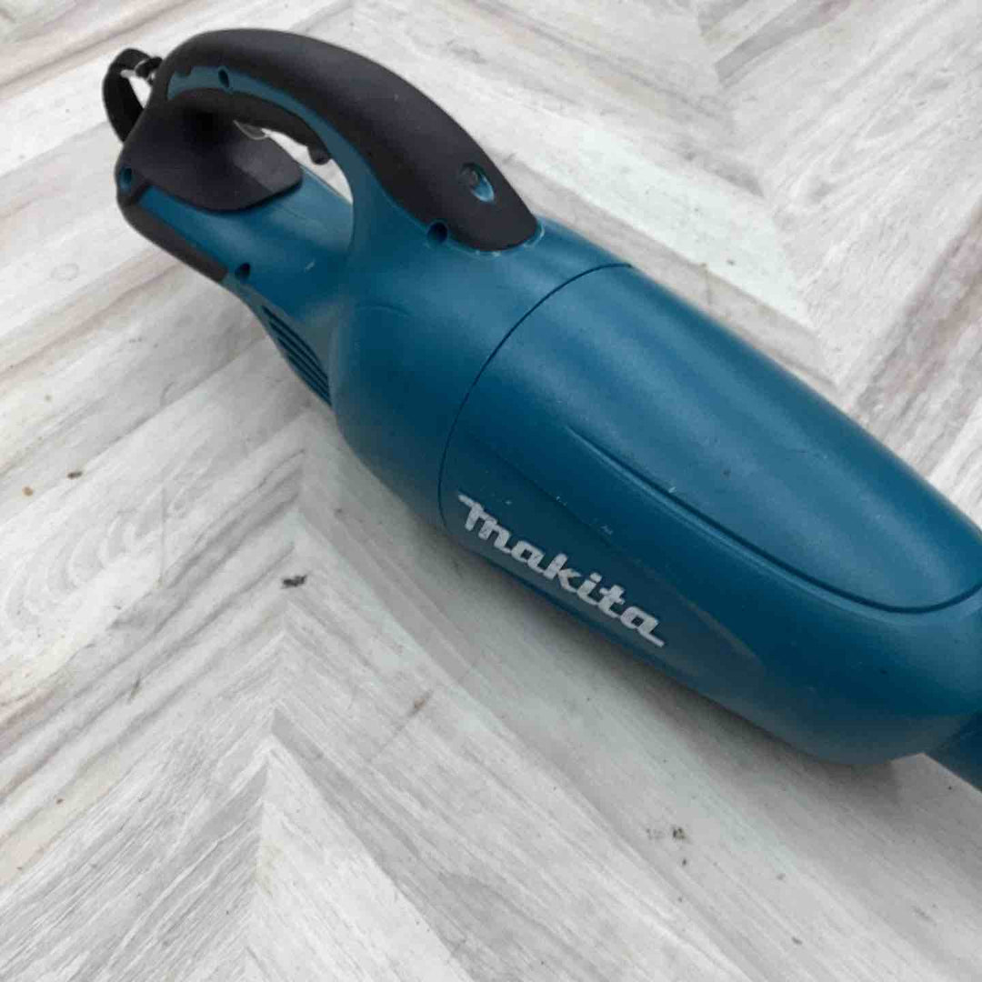 ◇マキタ(makita) コードレスクリーナー CL180FDZ【越谷店】