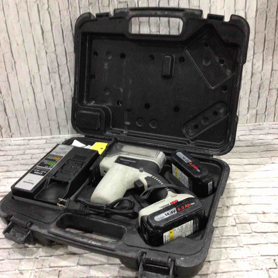 ◇パナソニック(Panasonic) コードレス角穴カッター EZ4543LS2S-B【川口店】