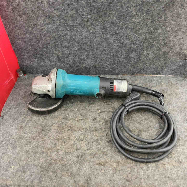 ☆マキタ(makita) 100mmディスクグラインダ 9533B【鴻巣店】