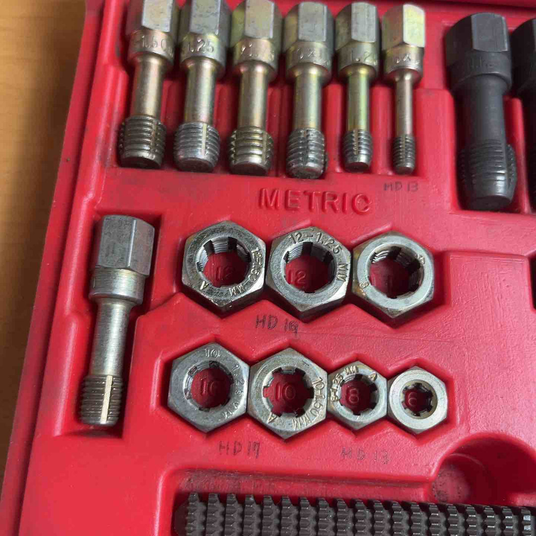 スナップオン Snap-on RTD42 42ピース タップ ダイス ネジ山修正セット RETHREADING SET　【越谷店】