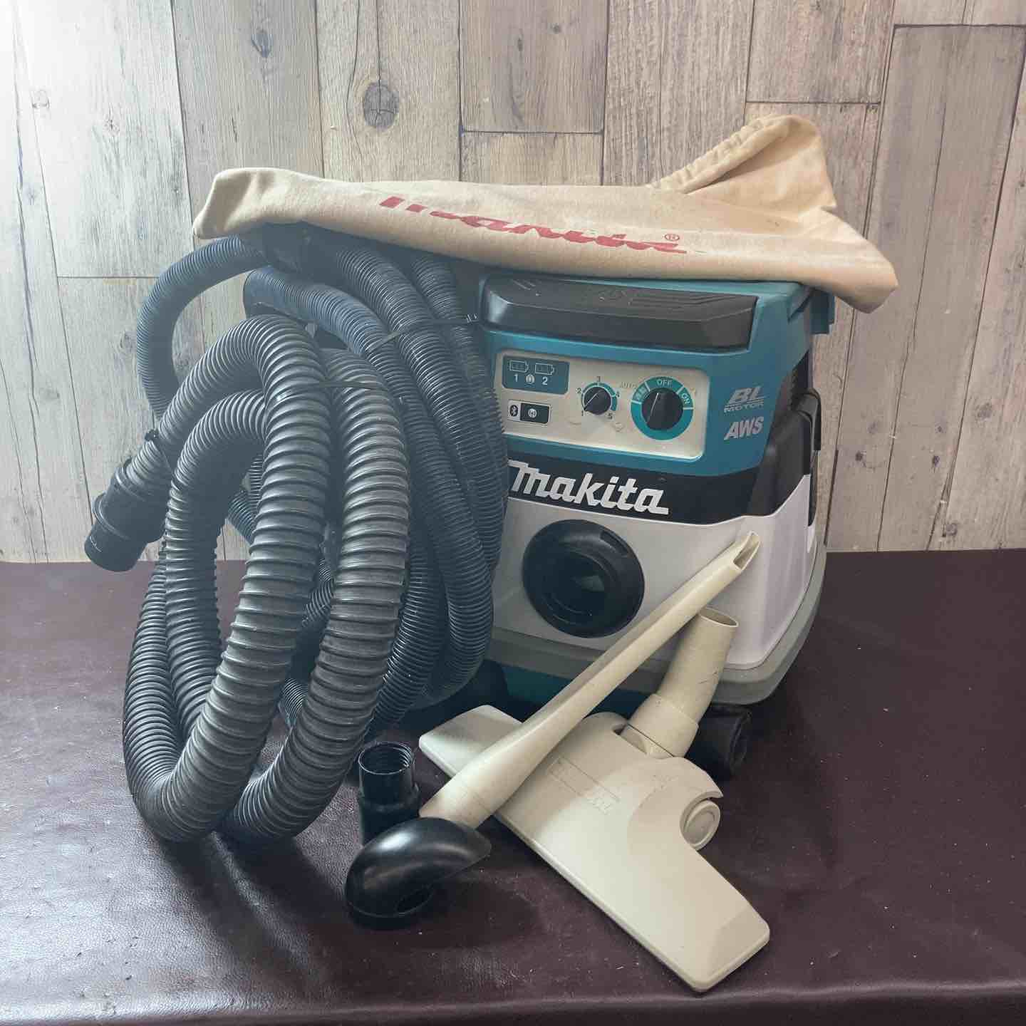 【中古品】マキタ(makita) コードレス集じん機 乾式 VC864DZ【東大和店】 中古品】マキタ(makita) コードレス集じん機 乾式 VC864DZ【東大和店
