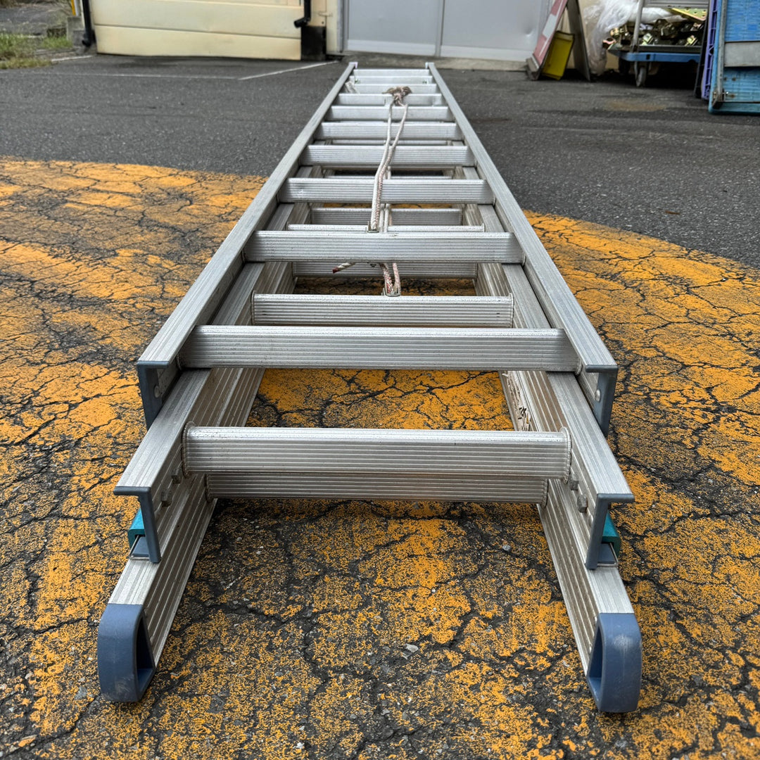 【中古品・店頭受取り限定】 長谷川工業 ハセガワ Hasegawa 3連はしご HC3-2.0-80 軽バン積載対応 アルミ製 伸縮 3連 はしご【桶川店】