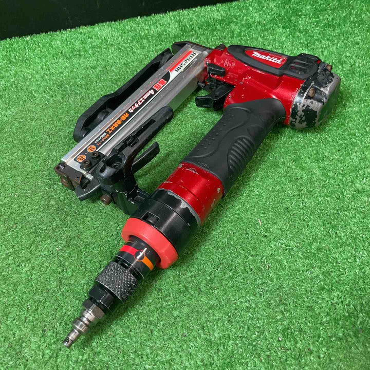 ◇マキタ(makita) 高圧エアタッカ AT425HAK【岩槻店】