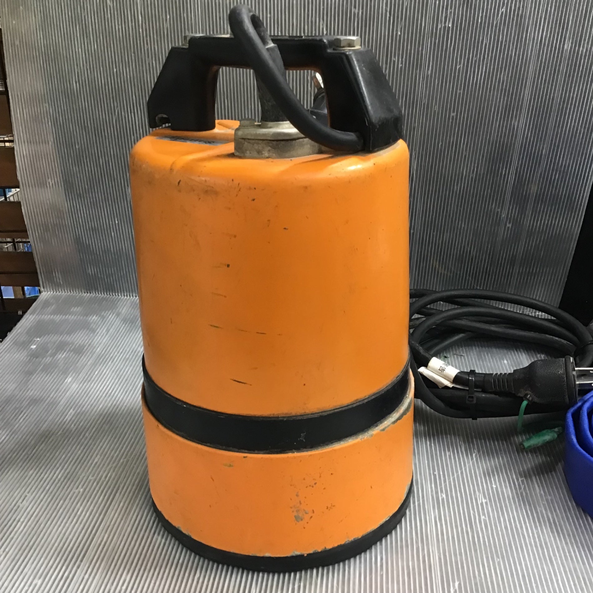 〇ツルミ(鶴見製作所) 水中ポンプ 低水位排水用 LSC-1.4S-51 50Hz 非