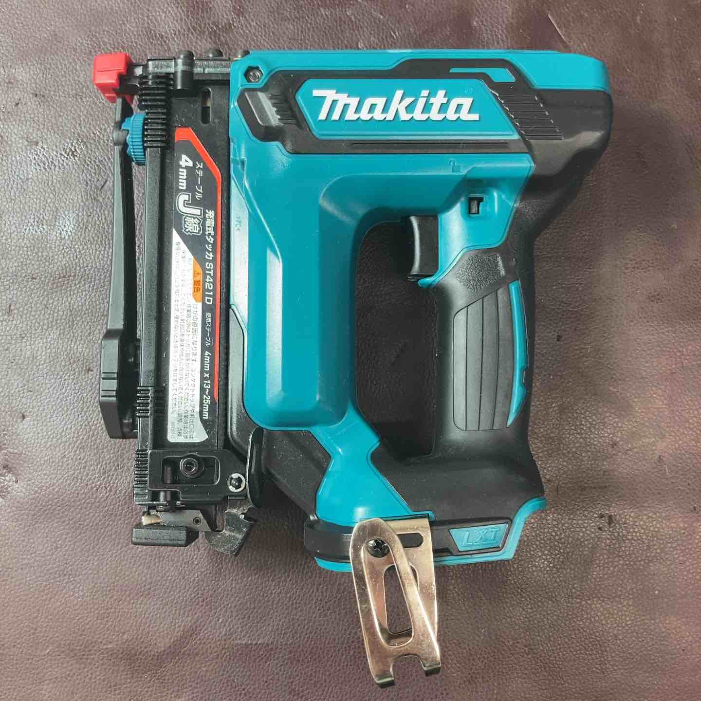 中古品】 マキタ(makita) 18V コードレスタッカー ST421DZK 【東大和店