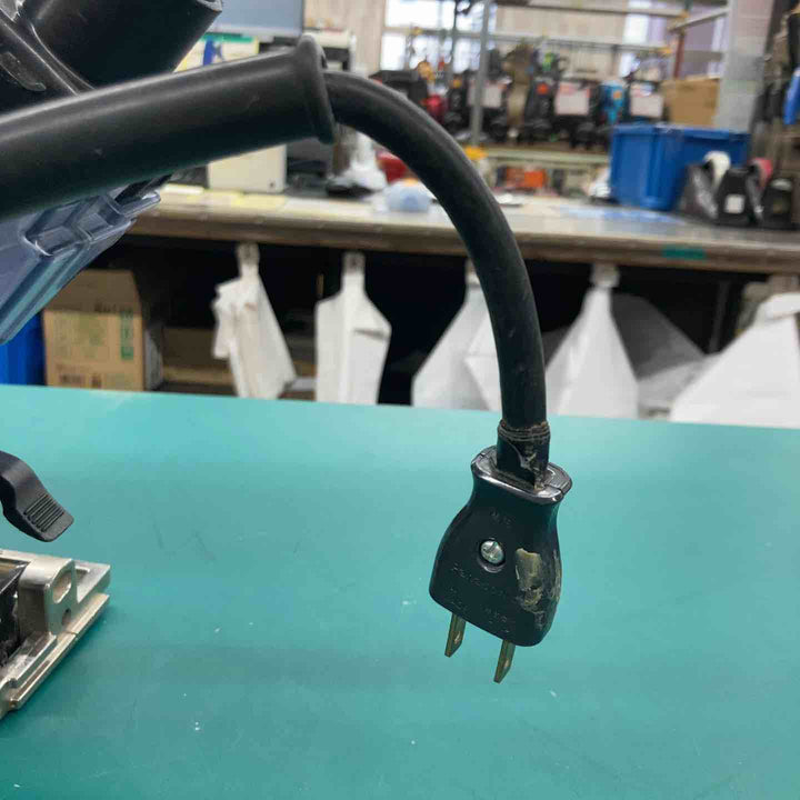 ★マキタ(makita) 防じん丸のこ KS4100F　蝶ねじ欠品【戸田店】