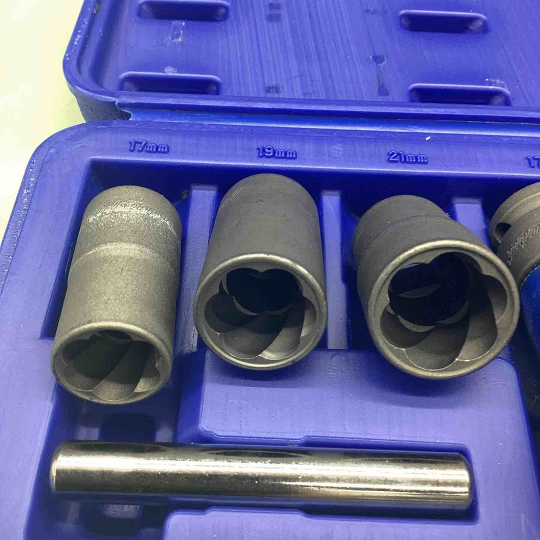 ブルーポイントホイールソケットセットITC7316A-KIT　1個カバー部分割れあり【越谷店】