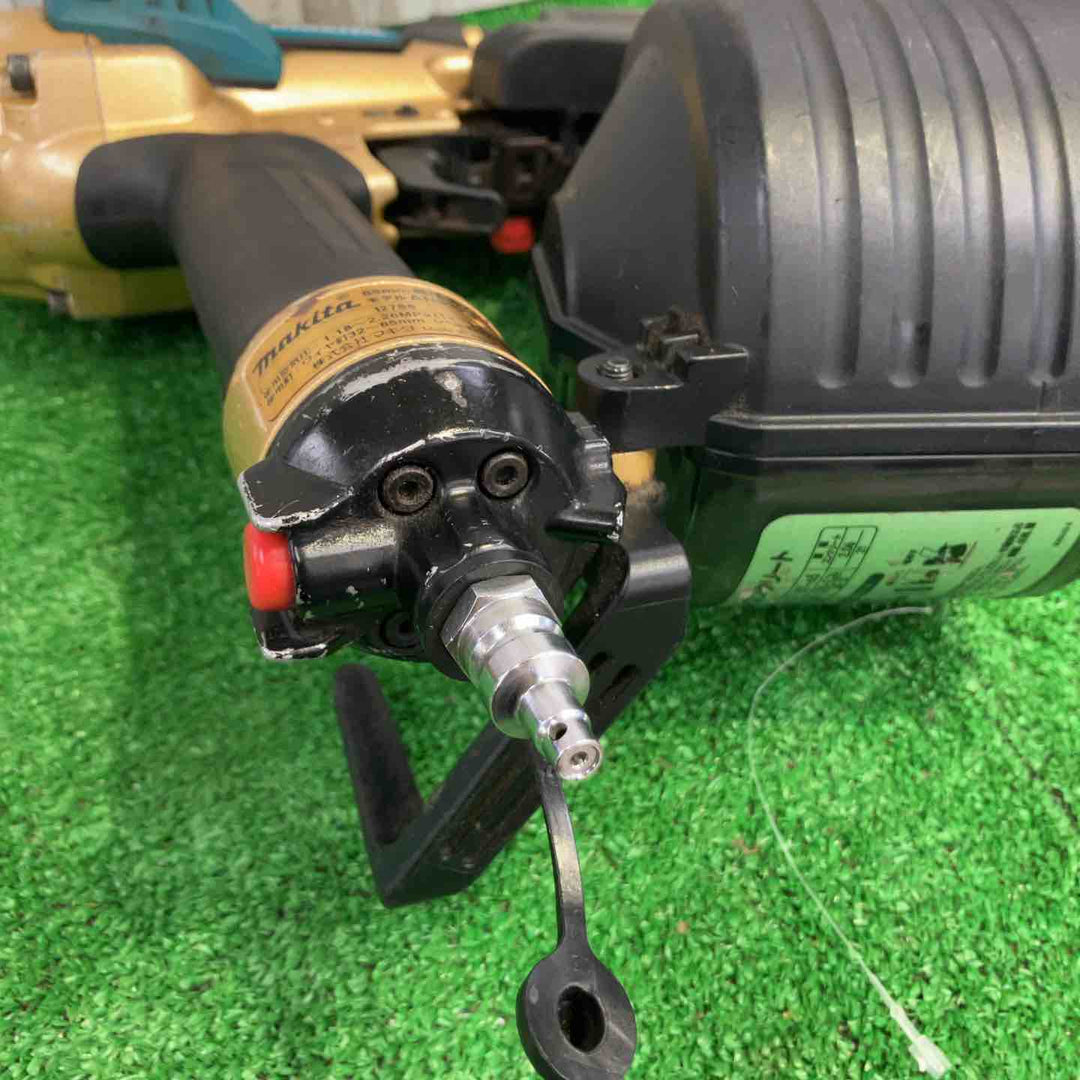 マキタ 65mm 高圧エア釘打 エアダスタ付 ゴールド AN633HSP1【町田店】