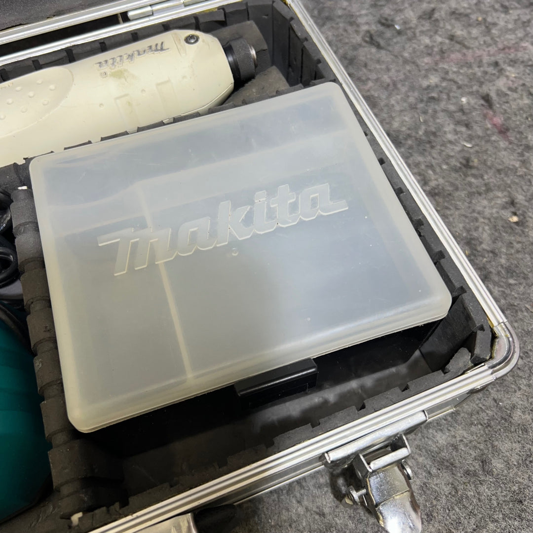 〇マキタ(makita) コードレスペンインパクトドライバー TD020DSW【桶川店】