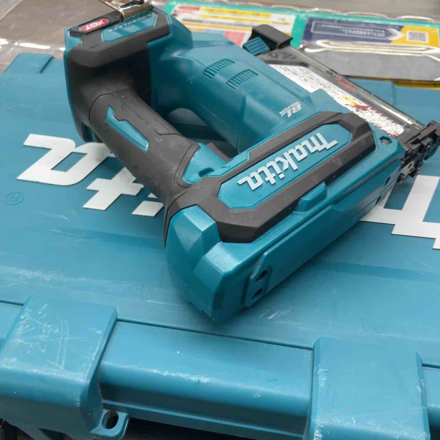 ☆マキタ(makita) 35mmコードレスピンネイラ PT001GZK【戸田店