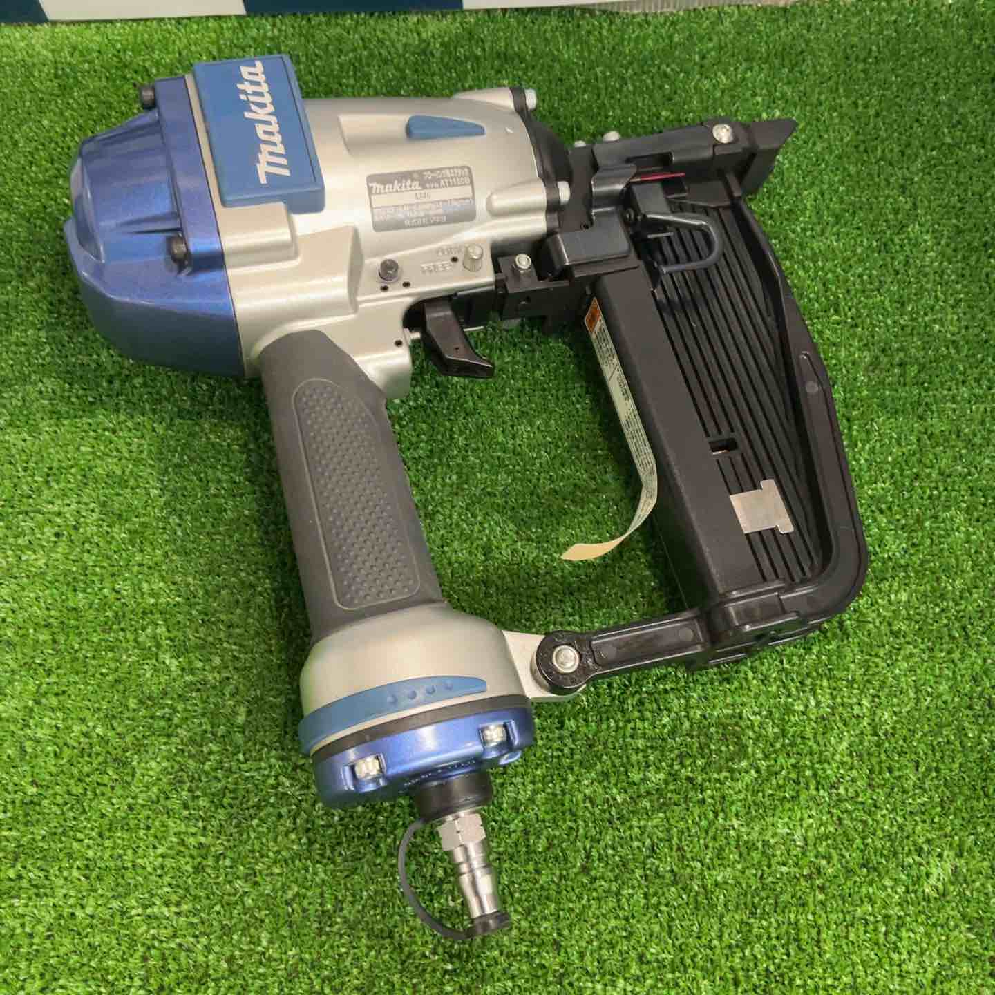 中古品 □ makita 常圧フロアタッカ AT1150B □ D □ ITMKP1PMJ284 ☆マキタ(makita) 常圧フロアタッカー AT1150B【草加店】 – アクト