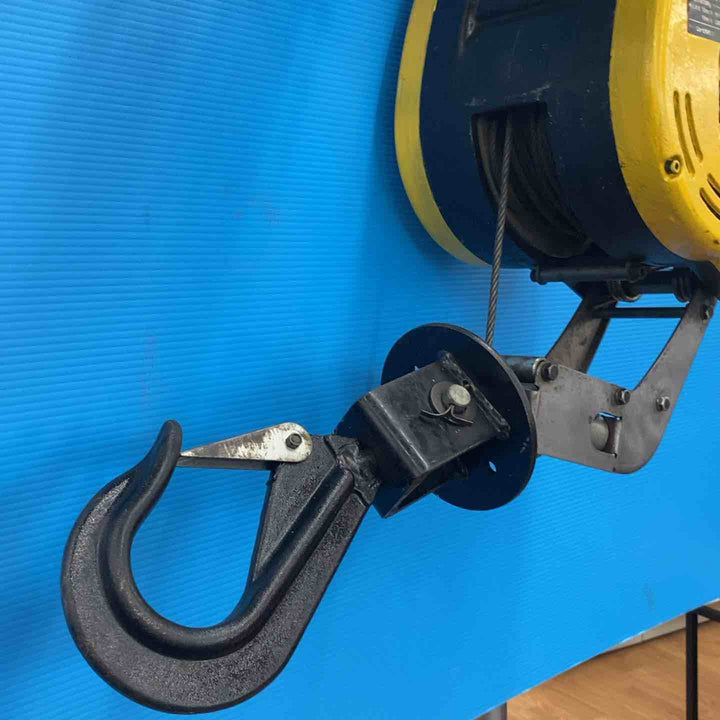 ★リョービ(RYOBI) ウインチ WI-195 200kg 30m【岩槻店】