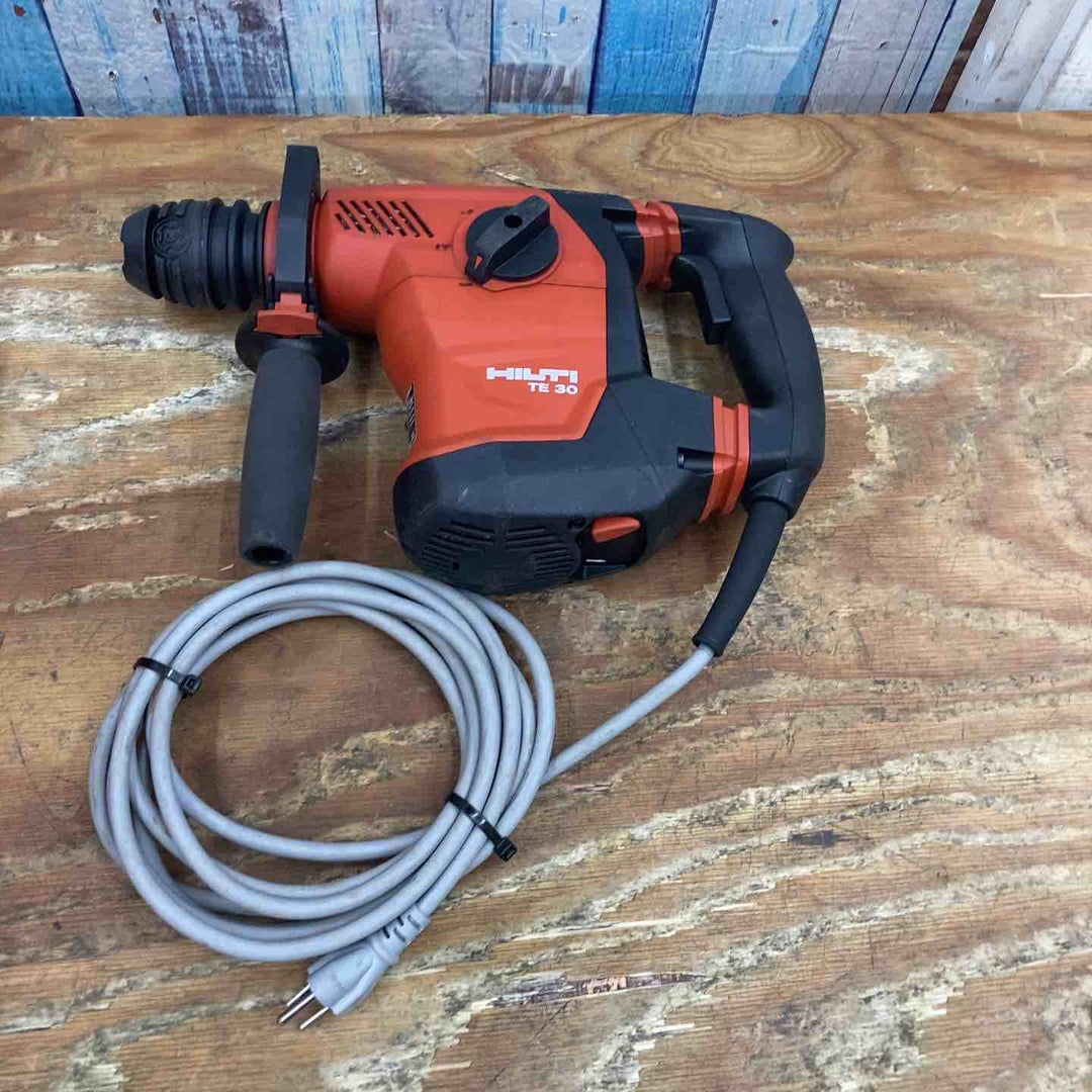 ★ヒルティ(HILTI) コード式ロータリーハンマー TE30【柏店】