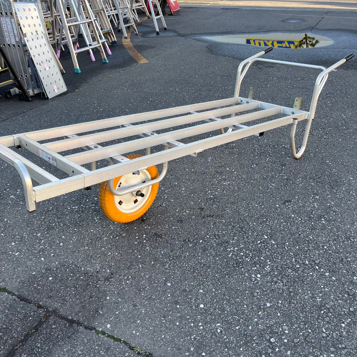 【中古品/店頭受取り限定】◇一輪車(台車) 花用 (アルミ製 荷台前面フラット)コン助 CN-200S【東大和店】