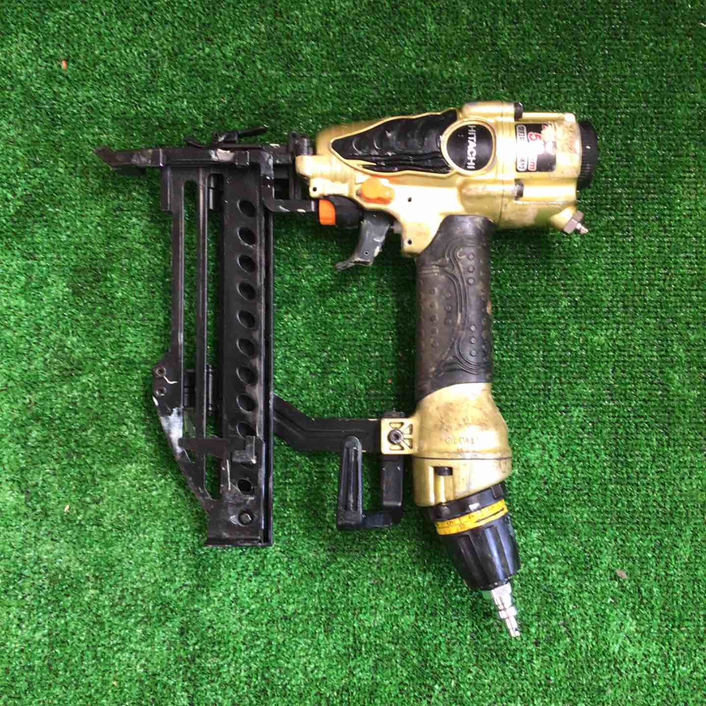 ハイコーキ(HIKOKI ※旧:日立工機) 高圧フロアタッカ N5004HMF【町田店