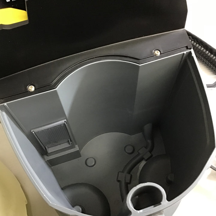 【中古品】★送料無料★ ケルヒャー KARCHER カーペットクリーナー Puzzi8/1C 【戸田店】