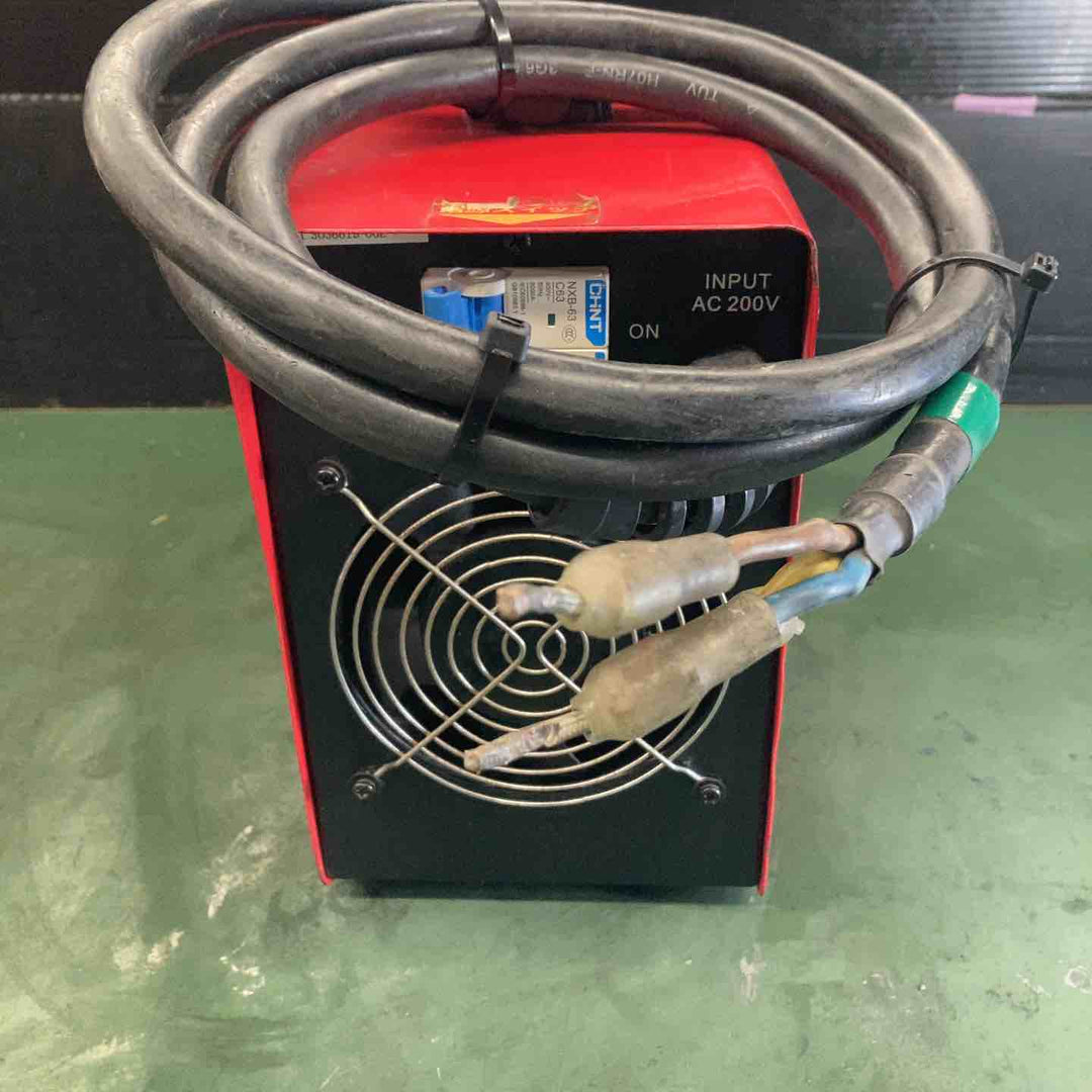 ◇日動 デジタルインバーター直流溶接機 BMウェルダー230 単相200V専用 BM2-230DA ポータブルアーク溶接機　最大出力180まで確認【戸田店】
