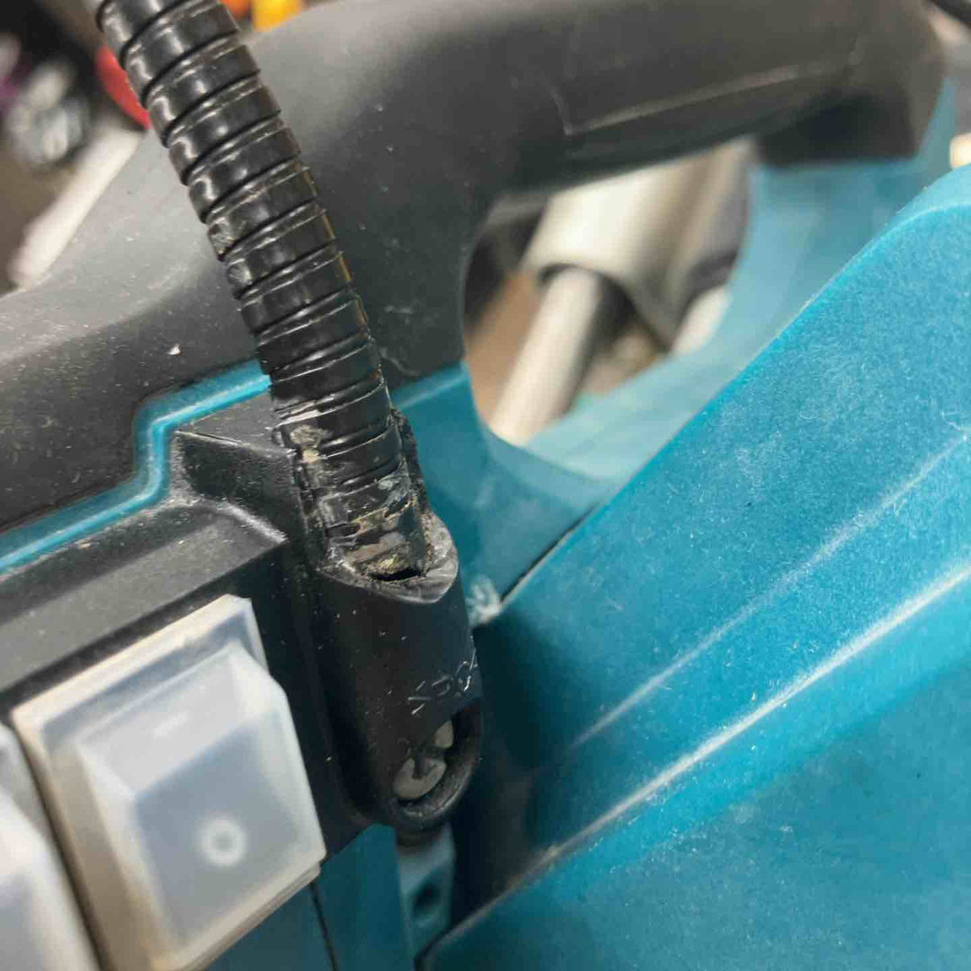 ★マキタ(makita) 165mmスライドマルノコ LS0613FL【戸田店】