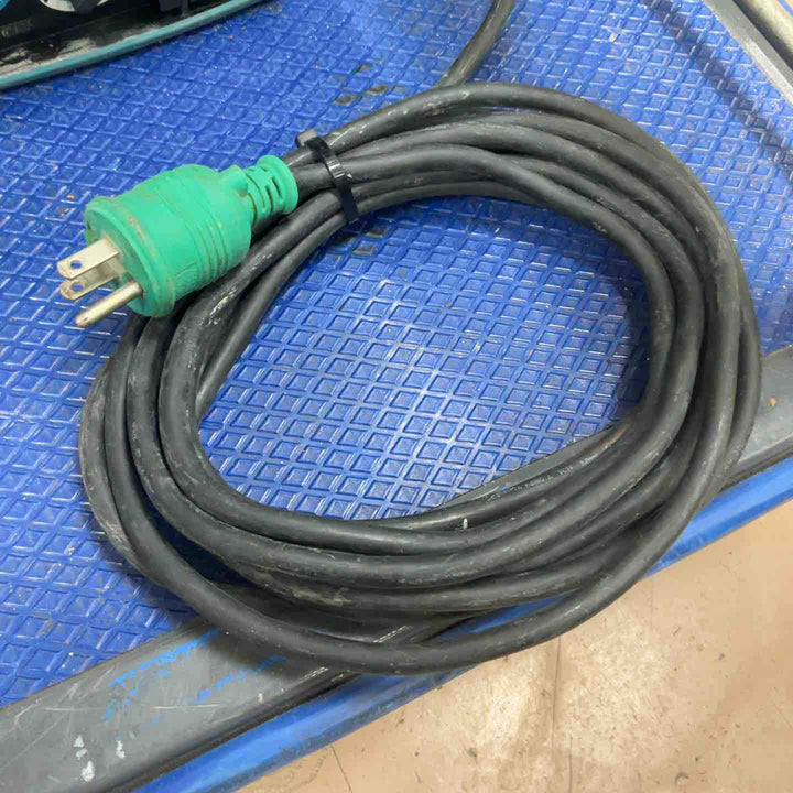 ★マキタ(makita) 集じん機 乾湿両用 483(P)【草加店】