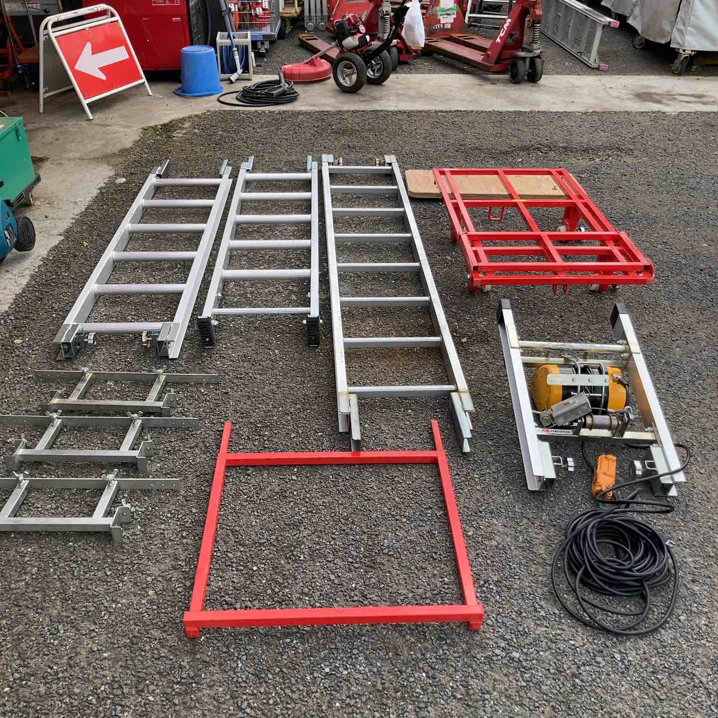 店頭受取り限定】ユニパー 荷揚機（スペースリフト2） UP624A【柏店
