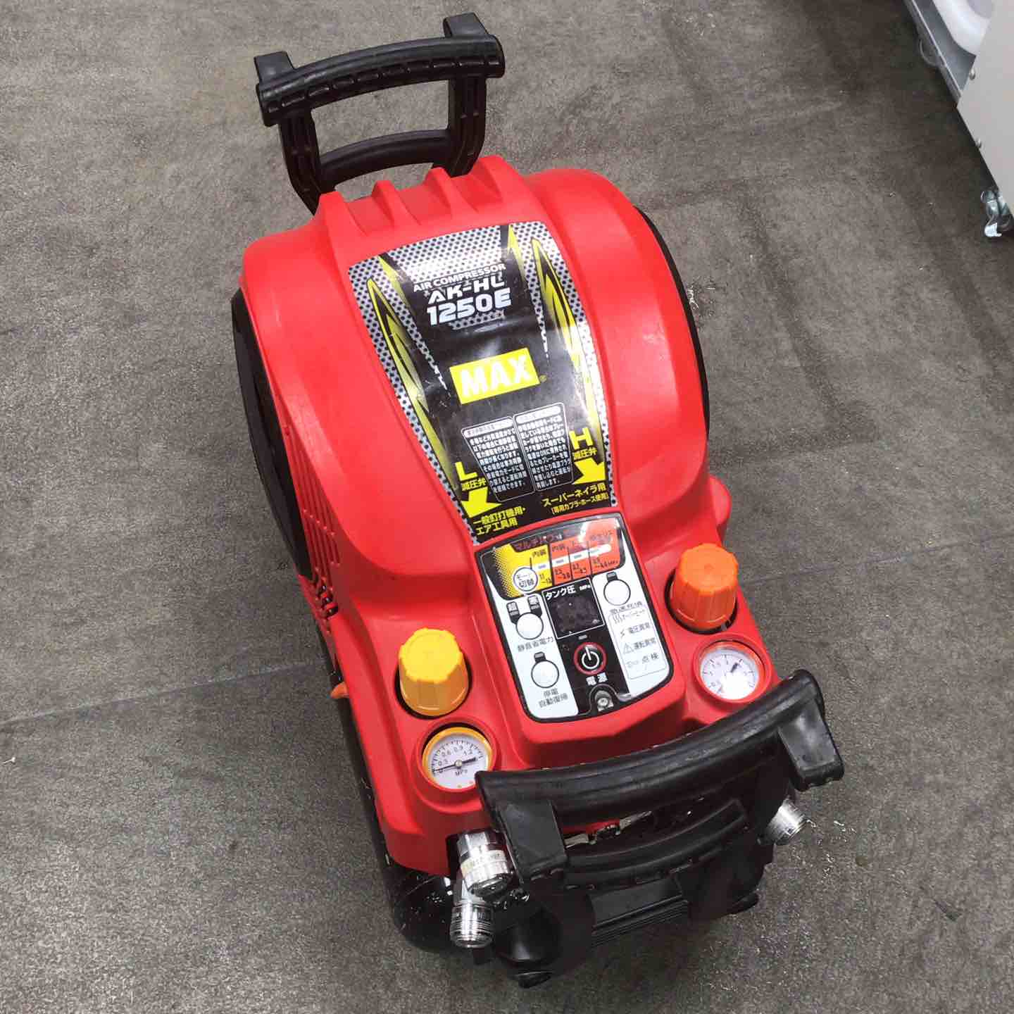 ★マックス(MAX) エアコンプレッサー AK-HL1250E_レッド【川崎店】 ☆マックス(MAX) エアコンプレッサー AK-HL1250E_レッド【川崎店