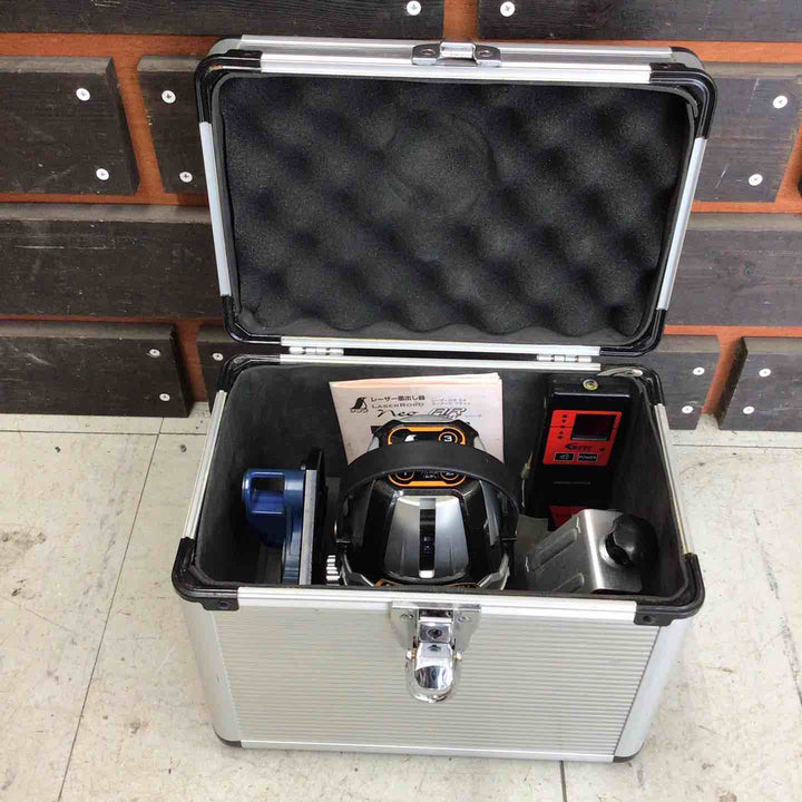 【現状品】 シンワ レーザー墨出し器 77508  レーザーロボ LASER ROBO Neo 21 AR BRIGHT 【鴻巣店】