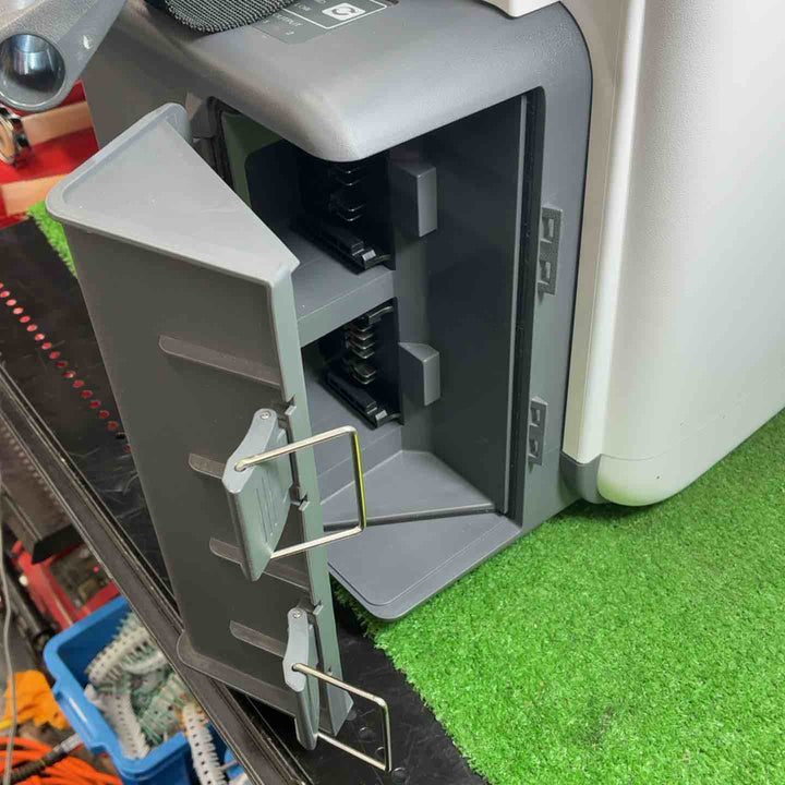 【藤沢店】 【美品】 ハイコーキ(HIKOKI ※旧:日立工機) コードレス冷温庫 UL18DA(NM)